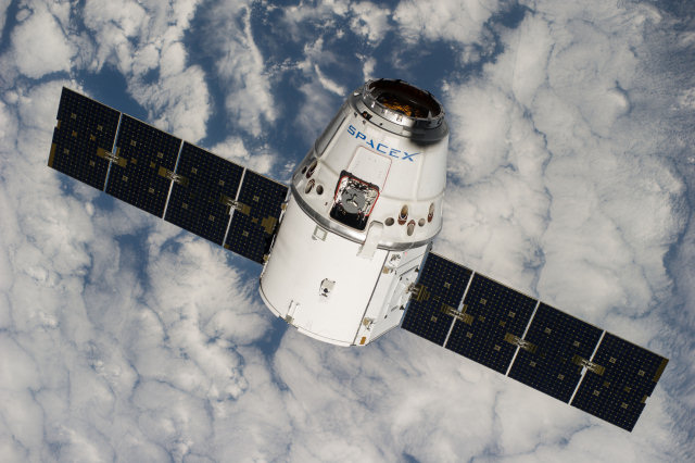 SpaceX vai voar astronautas da NASA para a Estação Espacial