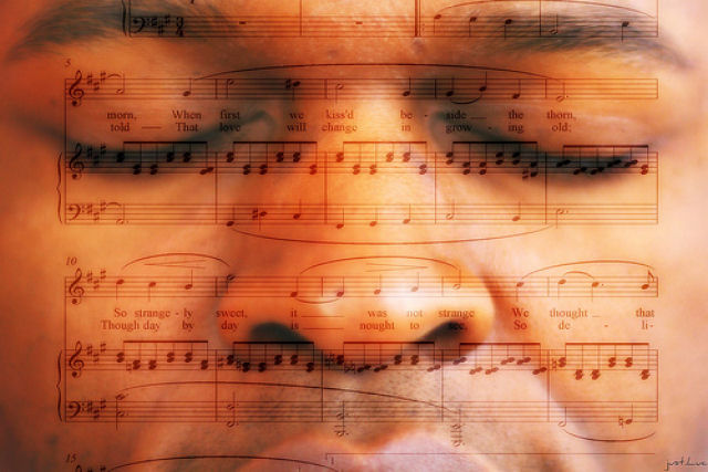 Segundo pesquisa recente, a música pode aliviar a dor