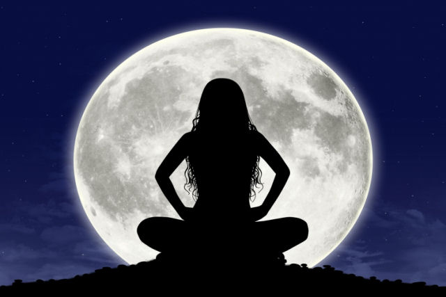 Como a Lua influi na menstruação feminina? (Spoiler: não influi)
