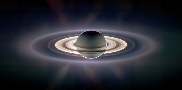 Esta no  uma ilustrao;  uma foto real de Saturno