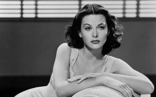 Hedy Lamarr: atriz, inventora e engenheira precursora de ideias da telefonia moderna e wifi