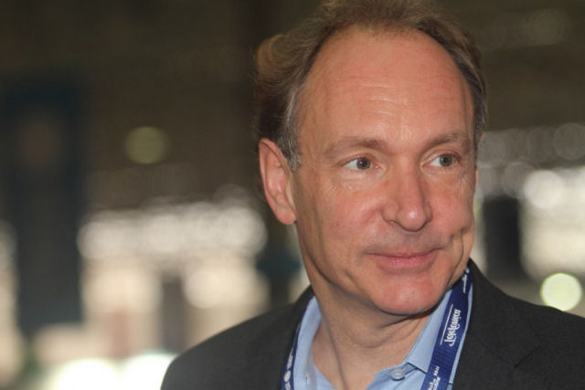 Para Tim Berners-Lee o melhor  dizer no  Internet gratuita do Facebook