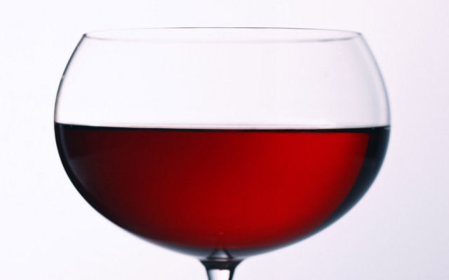 Vinho tinto contra a vida sedentria